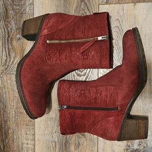 TAOS Shaka 2 Womens Ankle Boots